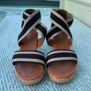 Paul Green platform sandals